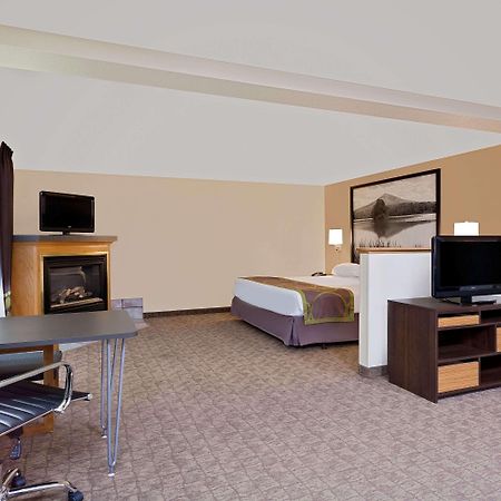 מלון Super 8 By Wyndham Lebanon מראה חיצוני תמונה