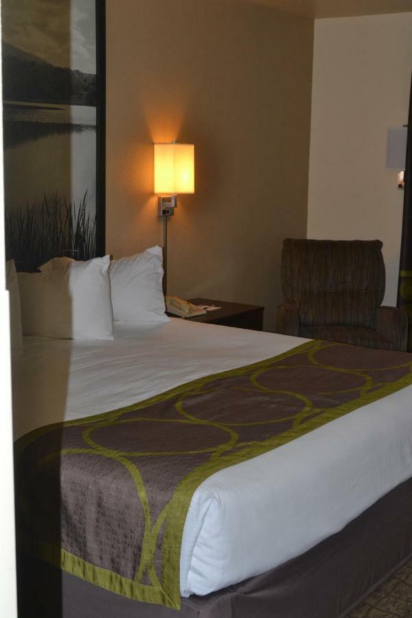 מלון Super 8 By Wyndham Lebanon מראה חיצוני תמונה